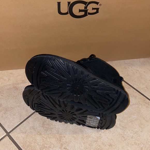 Women’s UGG NEUMEL BLACK BOOTS - Picture 14 of 14